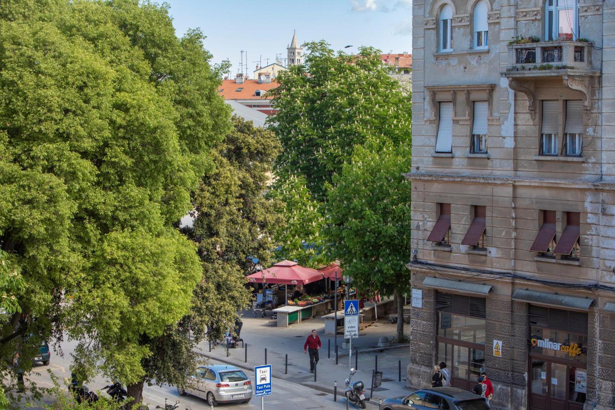 City Market Apartments PUY מראה חיצוני תמונה