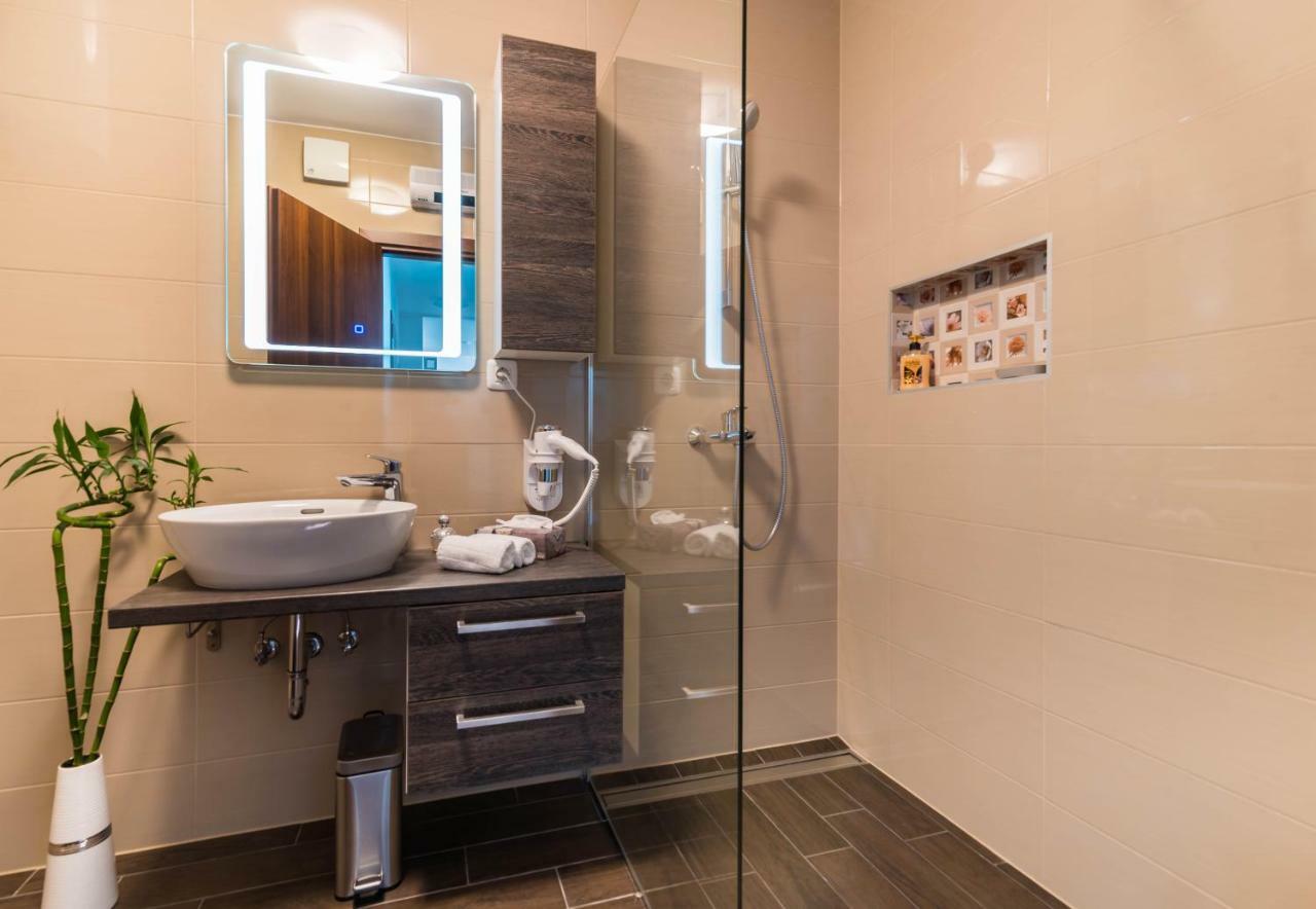 City Market Apartments PUY מראה חיצוני תמונה