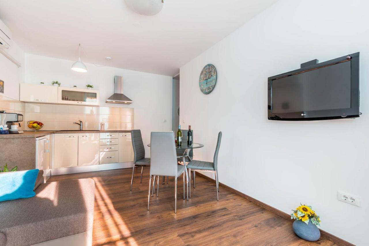 City Market Apartments PUY מראה חיצוני תמונה